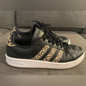 Adidas Cloud Foam Sneakers sz 8.5